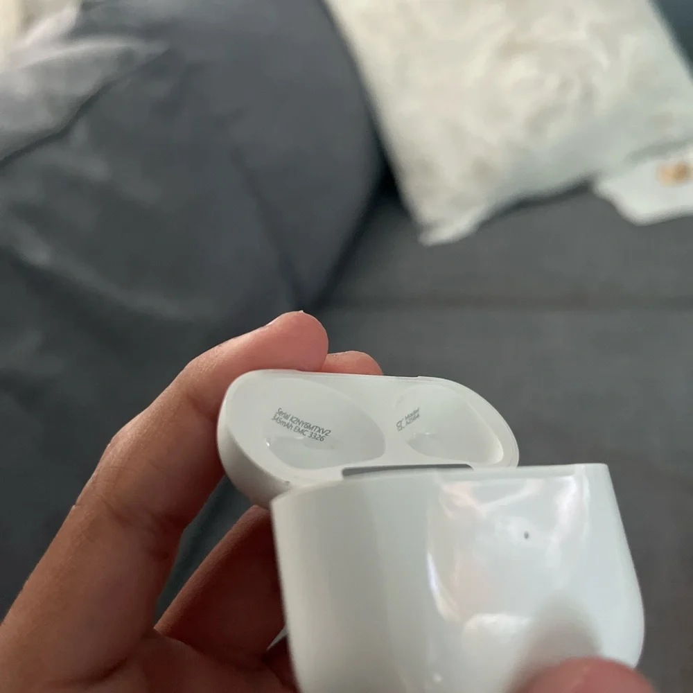 Apple White AirPods Wireless Headset charger, not included
